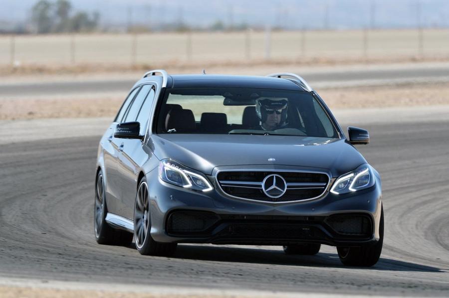 Mercedes-Benz E63 AMG S 4Matic Wagon 2014 года  (фото 4 из 11)